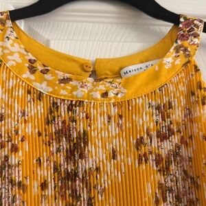 Maison d'Or Floral Pleated Top